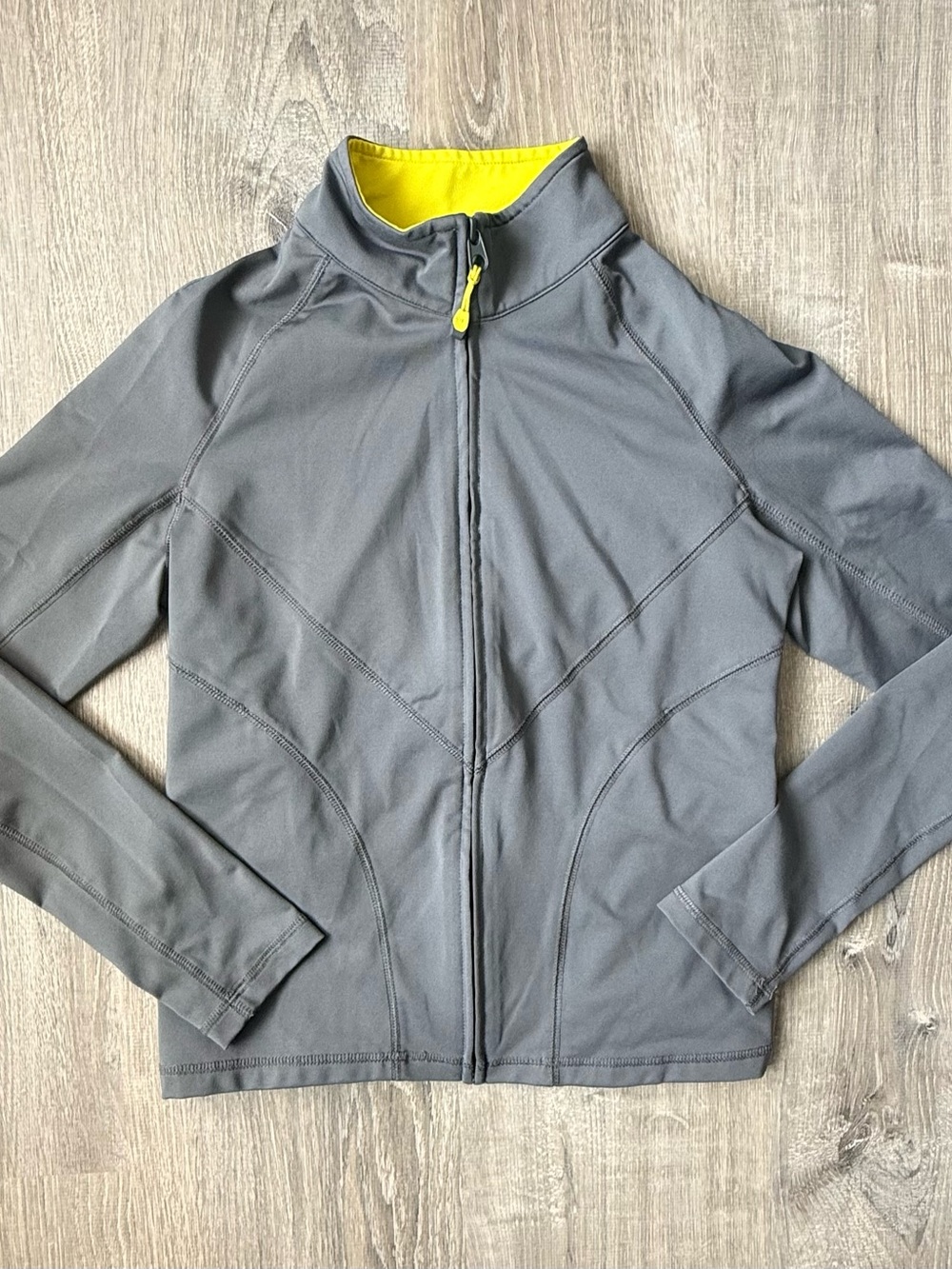 New York & Co. InMotion Women’s XS Gray Zip-Up Jacket with Yellow Trim Pockets